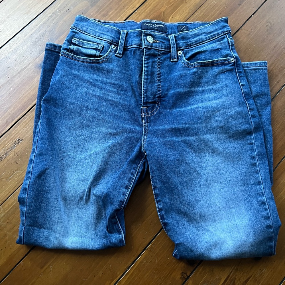 LUCKY BRAND HIGH RISE CROP JEAN SIZE 4/27